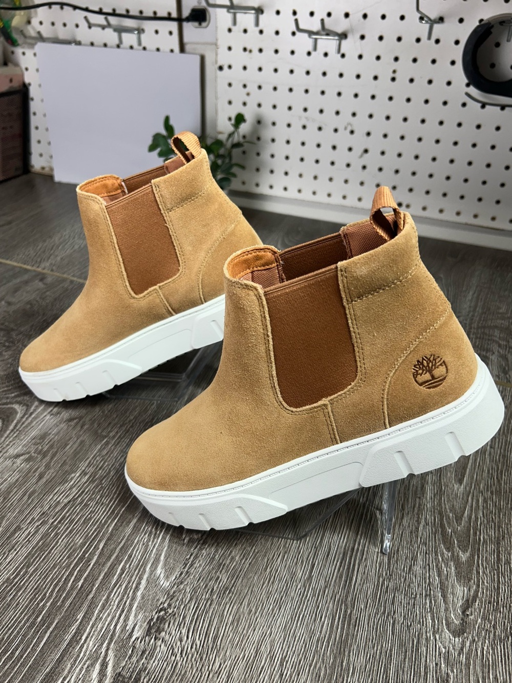Timberland laurel court pull-on sneakers boot Wheat Suede White platform Sole